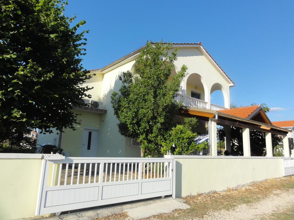 Apartments Jasna Привлака Екстериор снимка