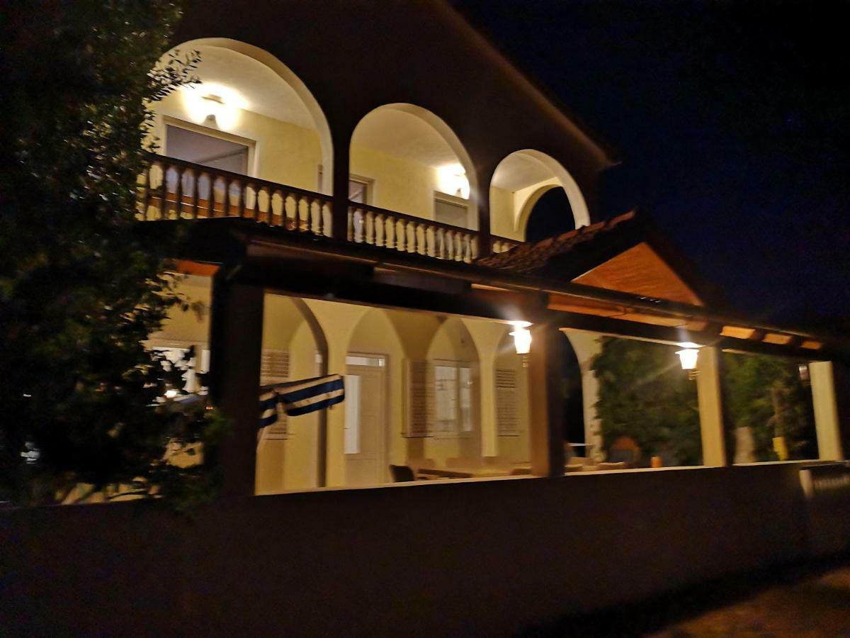 Apartments Jasna Привлака Екстериор снимка